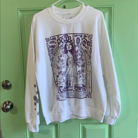 Taylor Swift Sweaters - Taylor Swift Speak Now Pull Over Sweater - Women’s size Medium Color